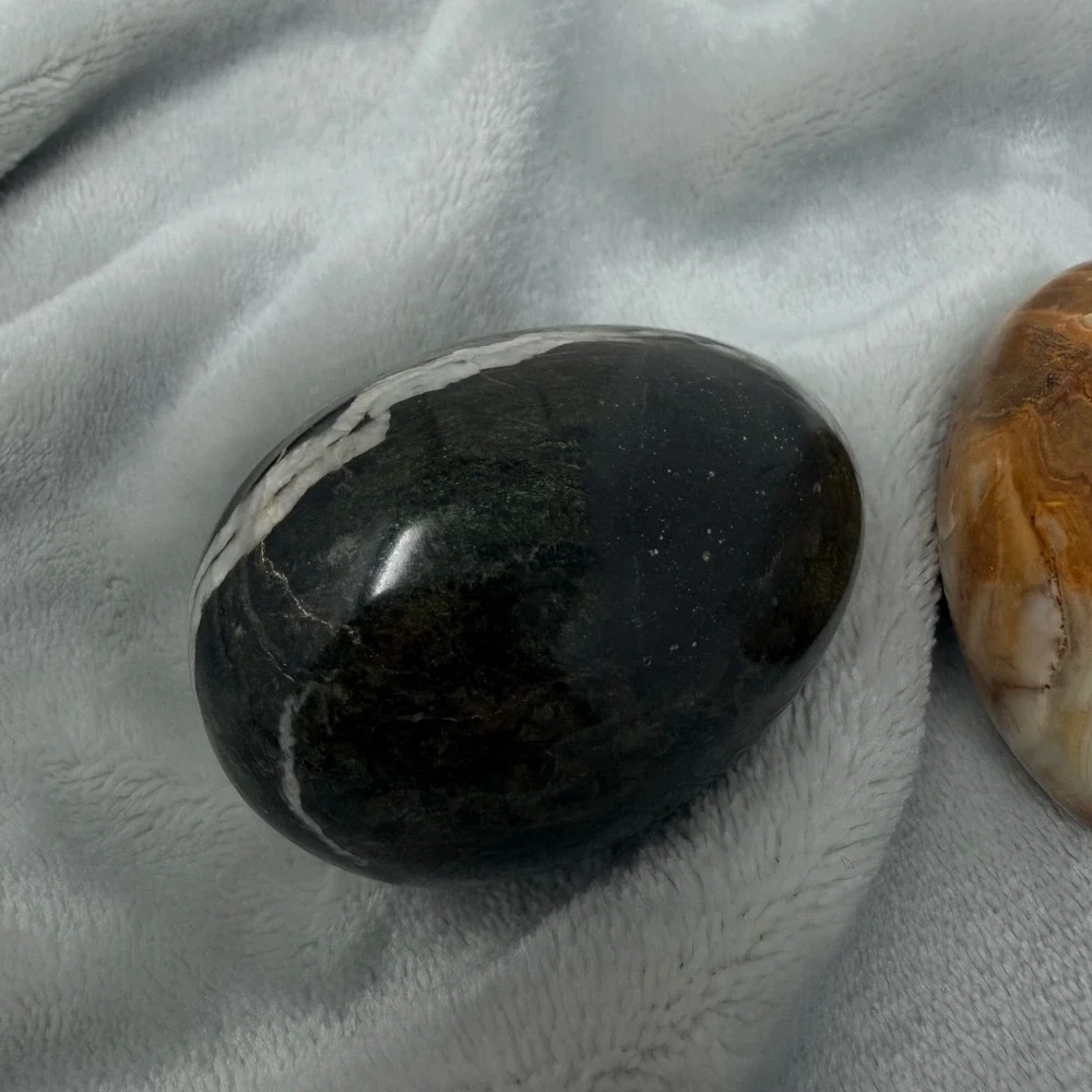 Vintage‎ Polished Stone Marble Onyx Decorative Eggs Black White Brown Set of 2